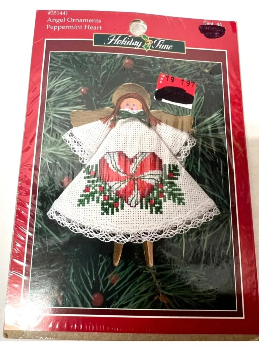 Holiday Time Angel Ornament Kit With Peppermint Heart Cross-Stitch Design - Picture 1 of 4